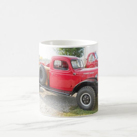 Roter Dodge-Power-Lastwagen Kaffeetasse (Mittel)