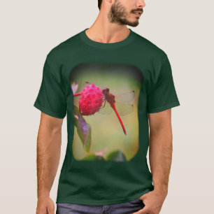 Roter Dragonfly Dogwood Frucht Natur T-Shirt