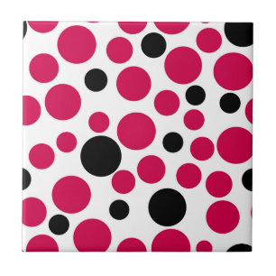 Roter Erbsenretro auf weißem Hintergrund Fliese