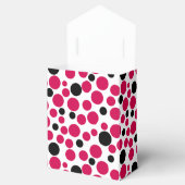 Roter Erbsenretro auf weißem Hintergrund Geschenkschachtel (Geöffnet)