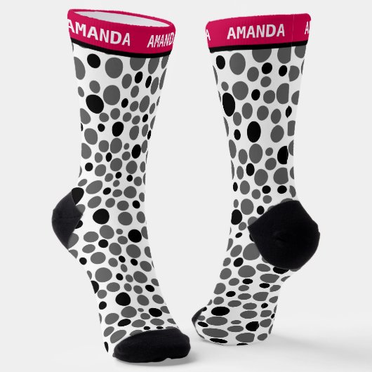 Roter Erbsenretro auf weißem Hintergrund Socken (Gewinkelt)