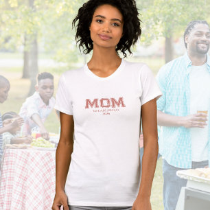 Roter Etablierter Muttername Jahr T-Shirt