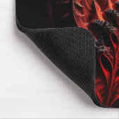 Roter Farn-ähnlicher Fraktal, der sich in den Himm Mousepad (Ecke)