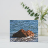 Roter Felsen im Wasser Postkarte (Stehend Vorderseite)