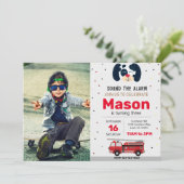 Roter Feuerwehrwagen Geburtstag Einladung mit Foto (Stehend Vorderseite)