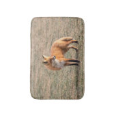 Roter Fox in einem Feld Badematte (Vorderseite Vertikal)