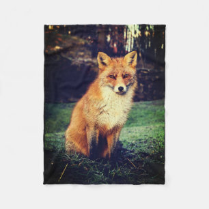 Roter Fox in einem Wald Fleecedecke