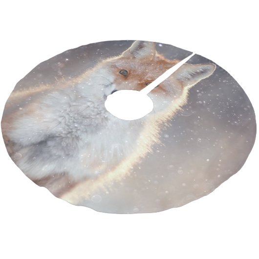 Roter Fuchs, Winterwald, landschaftliche Illustrat Polyester Weihnachtsbaumdecke (Schrägansicht)