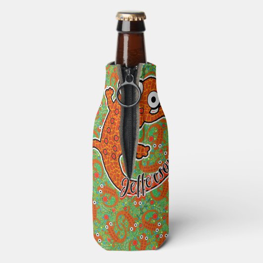 Roter Gepunkteter Newt auf dem Waldboden schwarz Flaschenkühler (Flasche Rückseite)