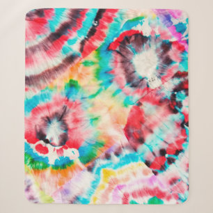 Roter Harter Grunge. Shibori-Muster. Goldene Pinse Sherpadecke