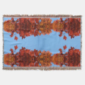 Roter Herbst: Blätter und blauer Himmel Decke (Vorderseite)