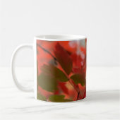 Roter Herbst verlässt Tasse (Links)