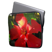 Roter Hibiskus Blume bei Sonnenlicht Laptopschutzhülle (Vorderseite Links)