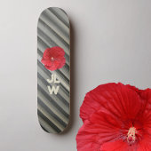 Roter Hibiskus Moderne, schlaue graue Streifen Skateboard