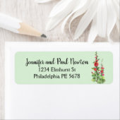 Roter Hollyhock mit hellblauer Rücksendemarke (Insitu)