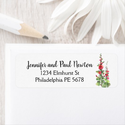 Roter Hollyhock mit hellblauer Rücksendemarke (Insitu)