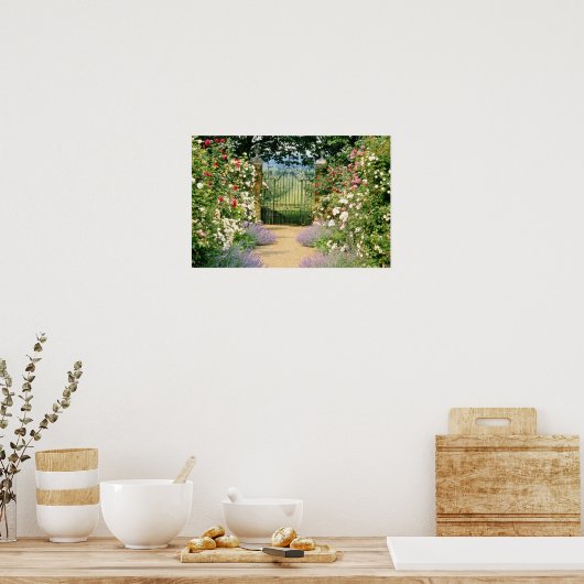 Roter Hybridweg mit Rose zum Tor, unterbepflanzt W Poster (Küche)