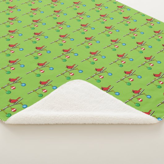 Roter Kardinal auf der Zweigniederlassung der Weih Sherpadecke (3/4)