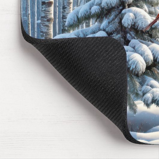 Roter Kardinal auf schneebedecktem Pinienwald Mousepad (Ecke)