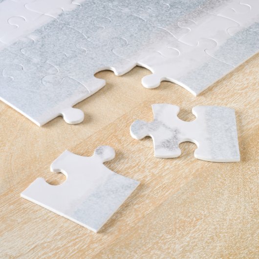 Roter Kardinal Bird in schönem, schneebedecktem Bi Puzzle (Seite)