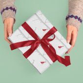 Roter Kardinal im Winter Birch Tree Geschenkpapier