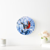 Roter Kardinal im Winterschnee Runde Wanduhr (Zuhause)