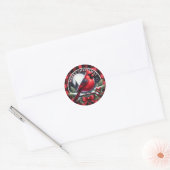 Roter Kardinal mit Stechpalmenbeeren Runder Aufkleber (Umschlag)