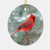 Roter Kardinals-Vogel im Schnee-Winter Keramikornament (Links)