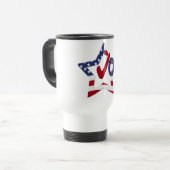 Roter Karo STIMMEN mit US-Flaggenstern Reisebecher (Vorderseite Links)