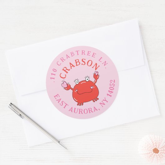 Roter Krab mit dem Rücksendeaufkleber für die Herz Runder Aufkleber (Umschlag)