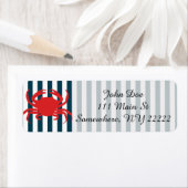 Roter Krebs auf Wasserreifen (Insitu)