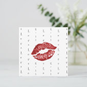 Roter Lippenstift Kuss Postkarte (Stehend Vorderseite)