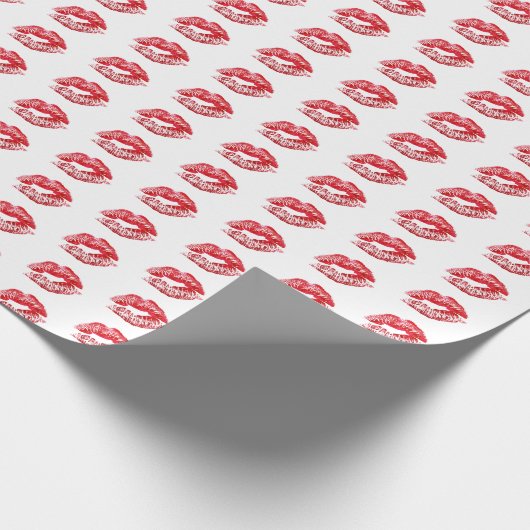 Roter Lippenstift Küsse Geschenkpapier (Ecke)