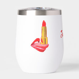 Roter Lipstick auf der Zungenschwarz mit Individue