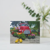 Roter Lkw mit Tulips, Oregon Postkarte (Stehend Vorderseite)