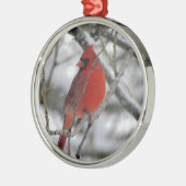 Roter männlicher Kardinal im Winter Silbernes Ornament (Links)