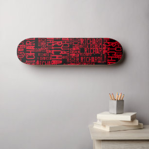 Roter Name wird überall schwarz wiederholt Skateboard