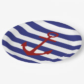 Roter nautischanker auf den blauen und weißen pappteller (Schrägansicht)