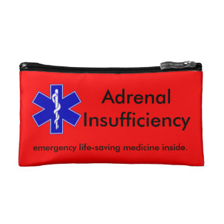 Roter Notausrüstungs-Kasten: Lebensrettende Makeup-Tasche