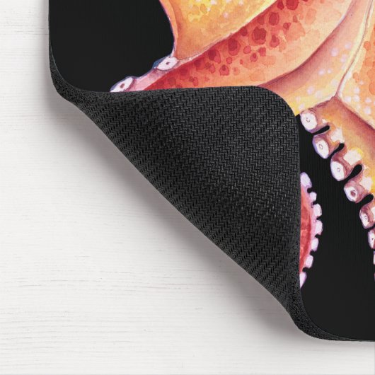 Roter Oktopus: Schwarze Wasserfarbe Kunst Mousepad (Ecke)