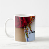 Roter Papagei auf einer Tasse (Links)