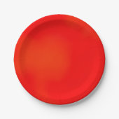 Roter Pappteller auf weißem Hintergrund (Vorderseite)