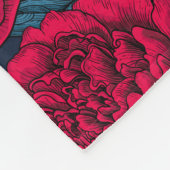 Roter Peelinggarten auf dunkelblau Fleecedecke (Ecke)