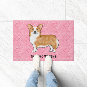 Roter Pembroke Welsh Corgi auf rosa Herzen mit Nam Fußmatte