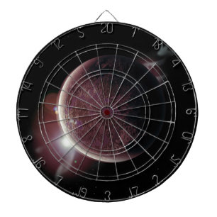 roter Planet im Universum mit Aura und Sternen Dartscheibe