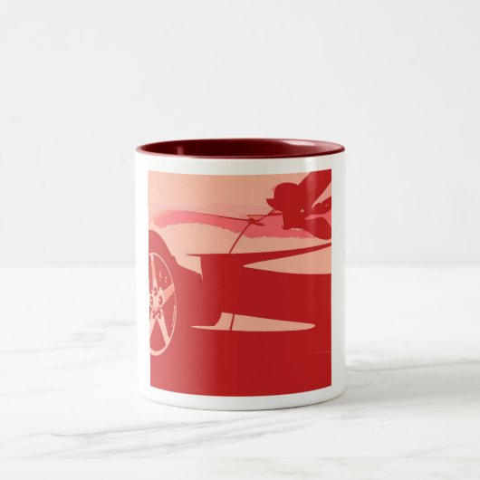 Roter Pop Art Corvette Zweifarbige Tasse (Mittel)