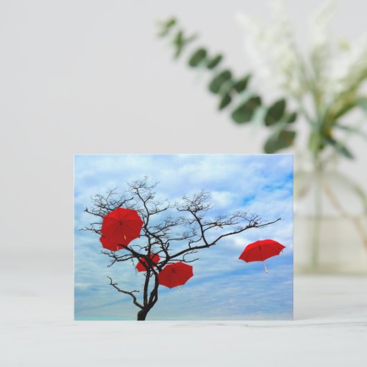 Roter Regenschirm Postkarte (Stehend Vorderseite)