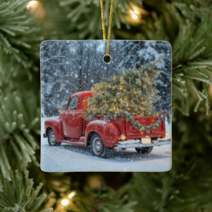 Roter Retro-LKW mit Weihnachtsbaum in Schneeflocke Keramikornament