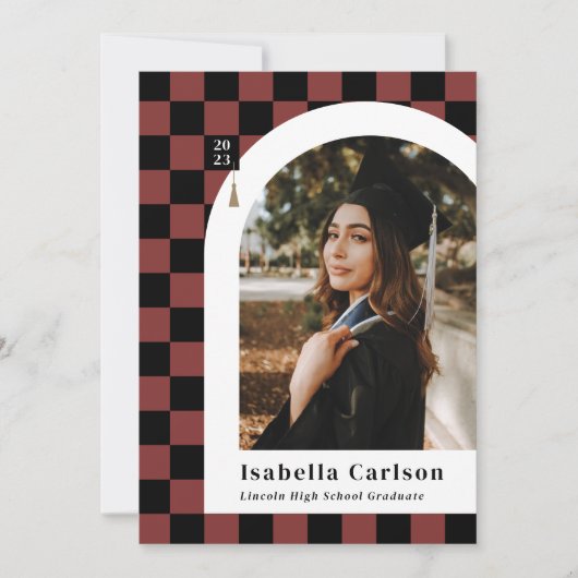 Roter Schachbrettbogen Einzigartiges Foto Abschlus Ankündigung (Vorderseite)