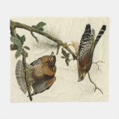 Roter Schulter Hawk - Audubons Vögel in Amerika Fleecedecke (Vorderseite (Horizontal))